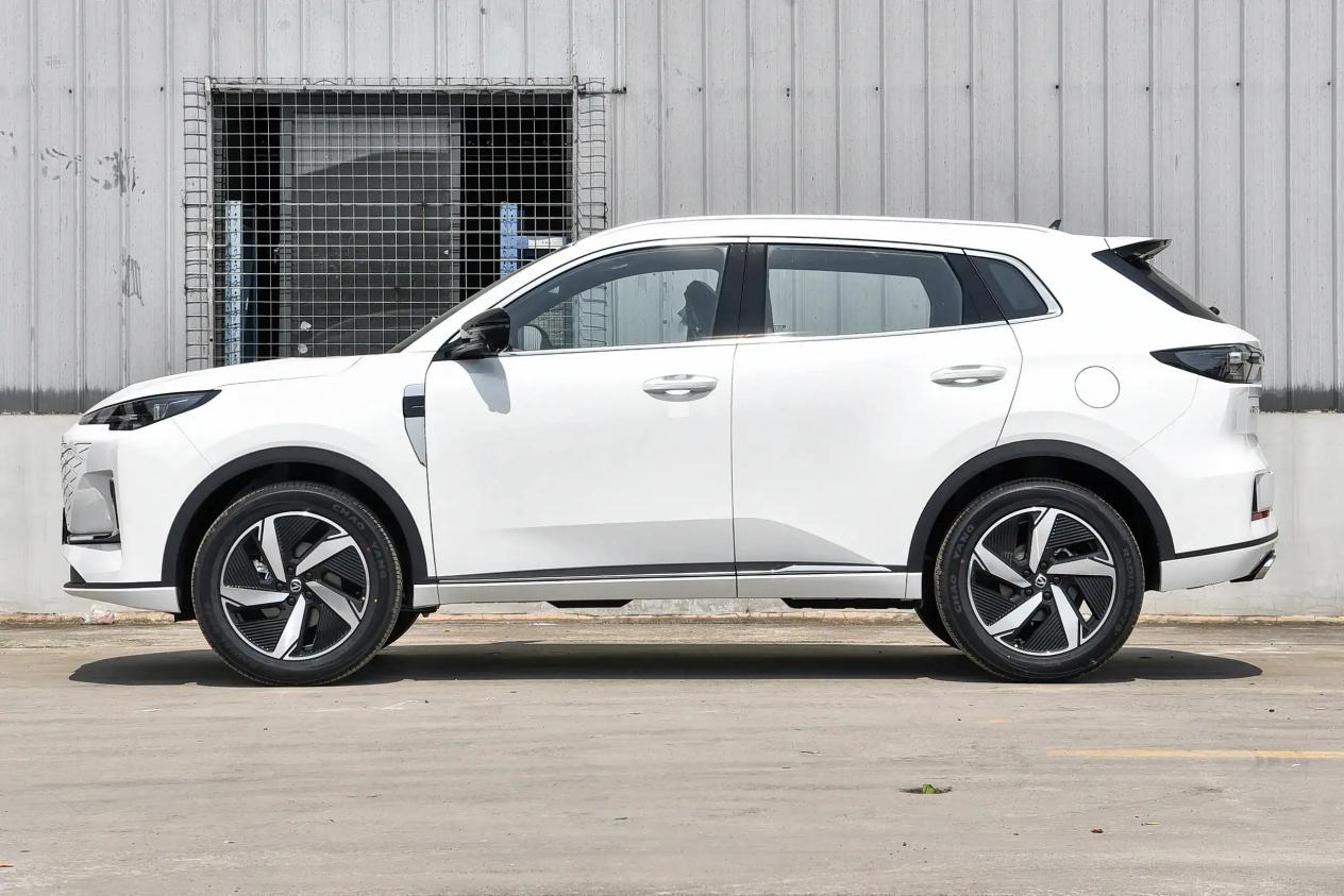 Changan CS55 PLUS 1.5T Deluxe foto 2