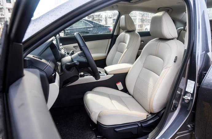 Nissan Sylphy 1.6L Flagship foto 3